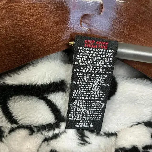 Bebe Sleepwear Plush Robe with Belt Large New with no tags - Picture 3 of 4